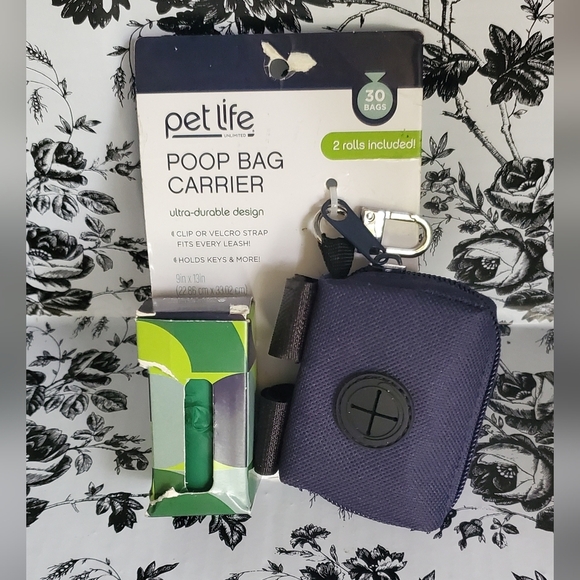 Dog Pack with small gold stained collar. - Picture 2 of 9